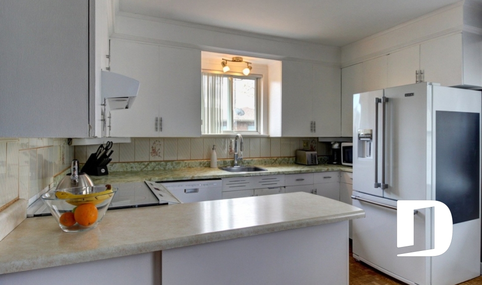 Renovation 8085 - Before