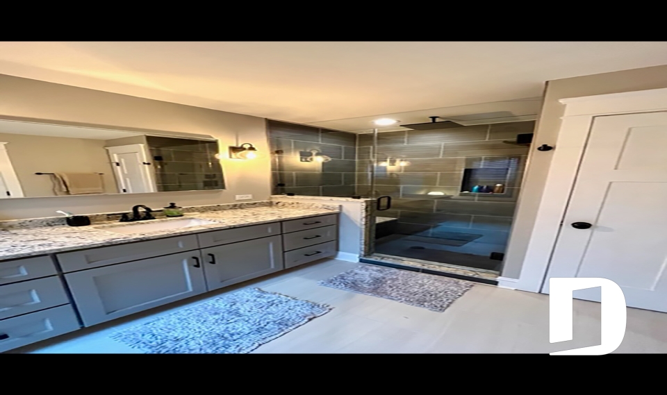 Photo Bathroom - The Touchstone 3