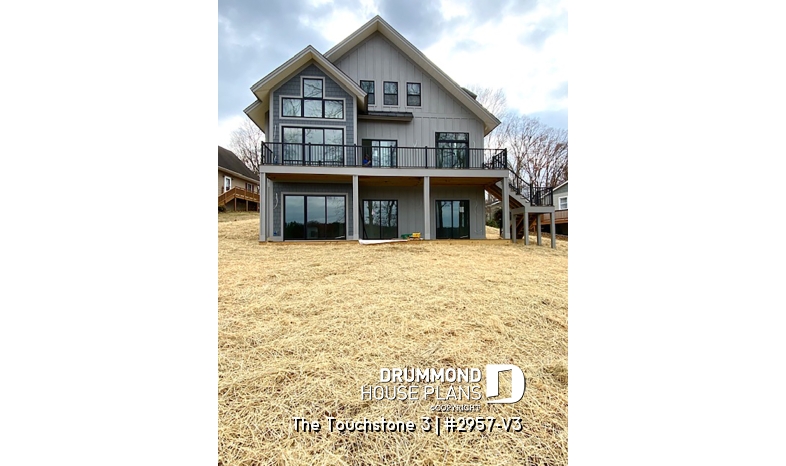 Photo front - The Touchstone 3