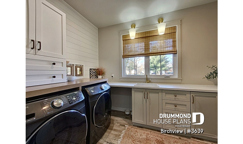 Photo Utility room/laundry room - Birchview