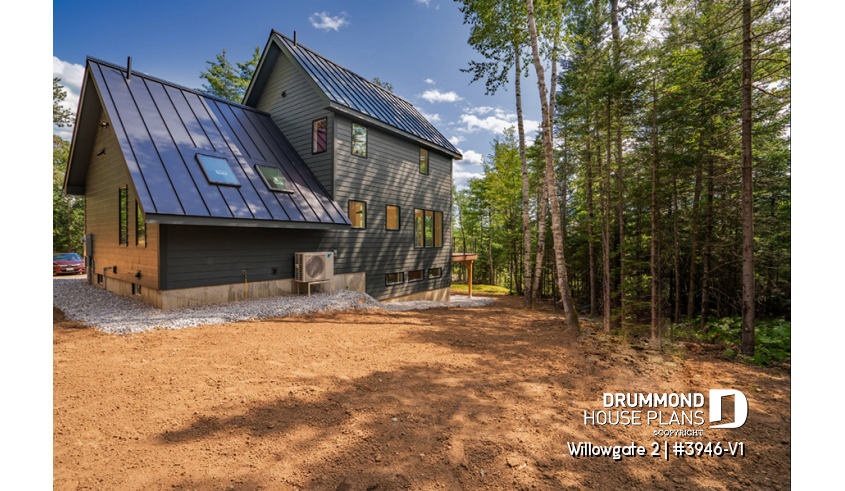 Photo back of house plan 3946-V1 Photo back - Willowgate 2