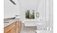 Photo thumbnail Bathroom - Plan 3946-V1