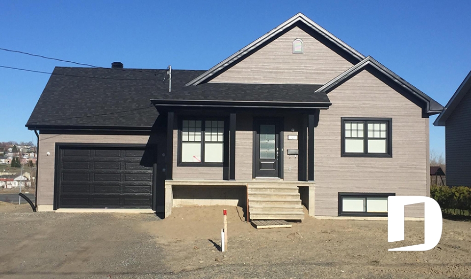 Photo front - Larkspur 2