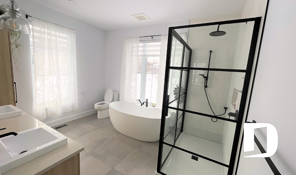 Photo Bathroom - Maple Way