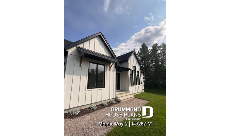 Photo front - Maple Way 2