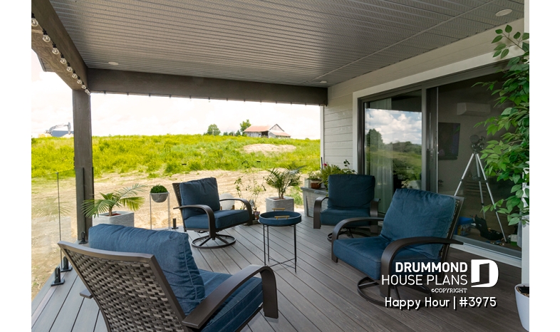 Photo Deck - Happy Hour