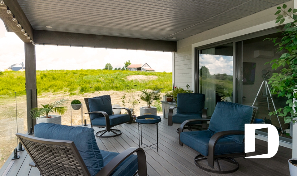 Photo Deck - Happy Hour