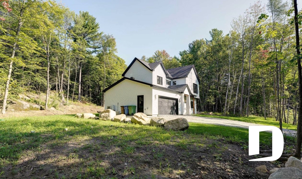 Photo front - Hiden Hill