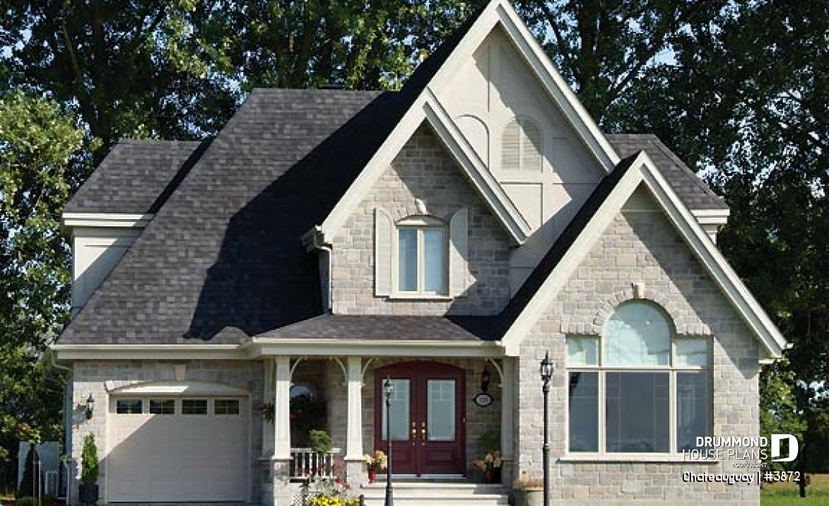 front - BASE MODEL - Manor style house for reduced mobility with elevator, 3 bedrooms, garage - Chateauguay
