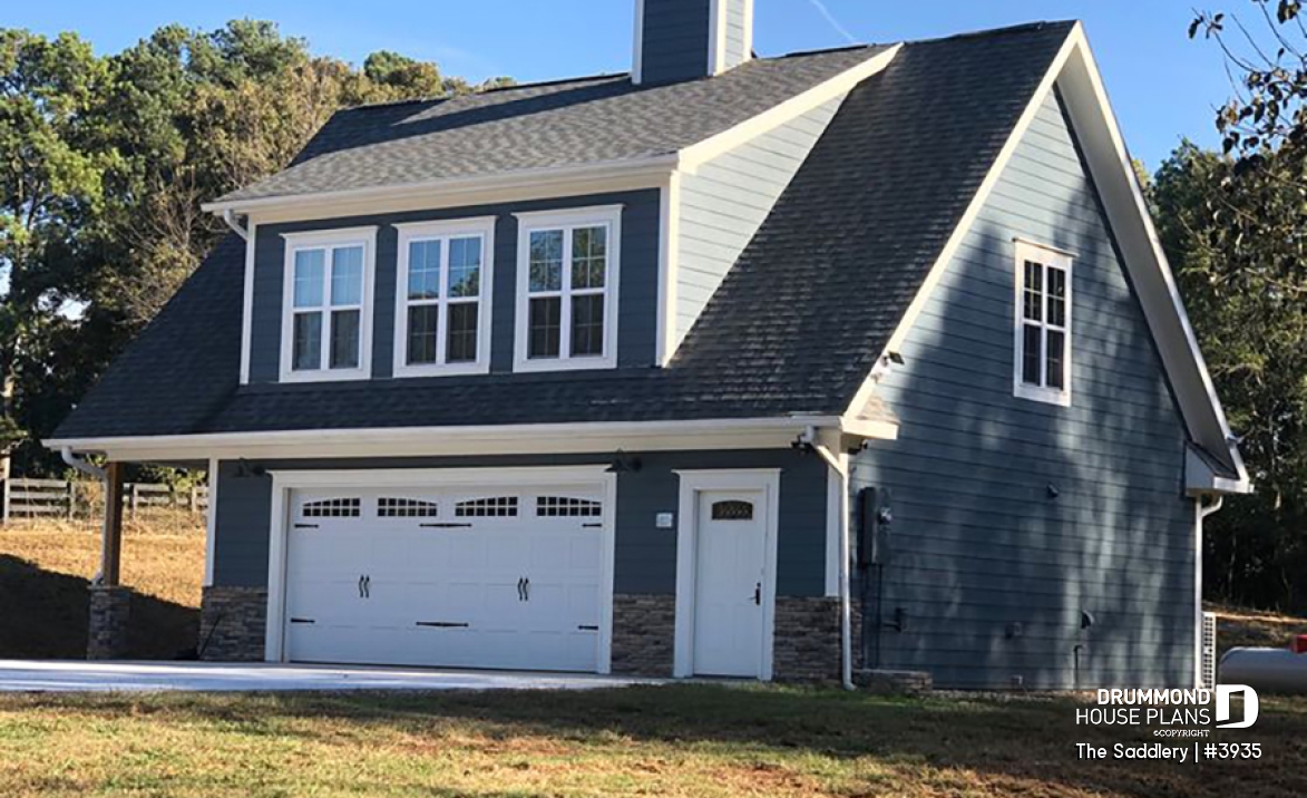 front - BASE MODEL - Two-bedrooms garage apartment, 2 shower rooms, open concept with cathedral ceiling &amp; fireplace - The Saddlery