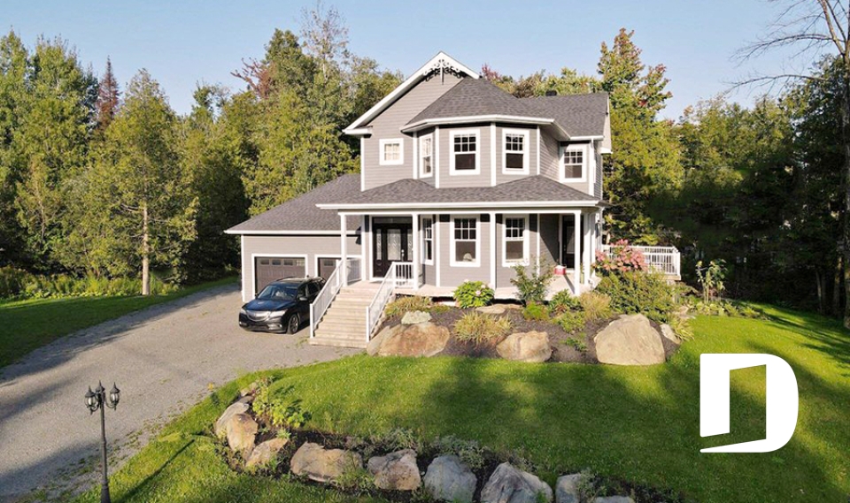 Photo front - The Honeycomb 3